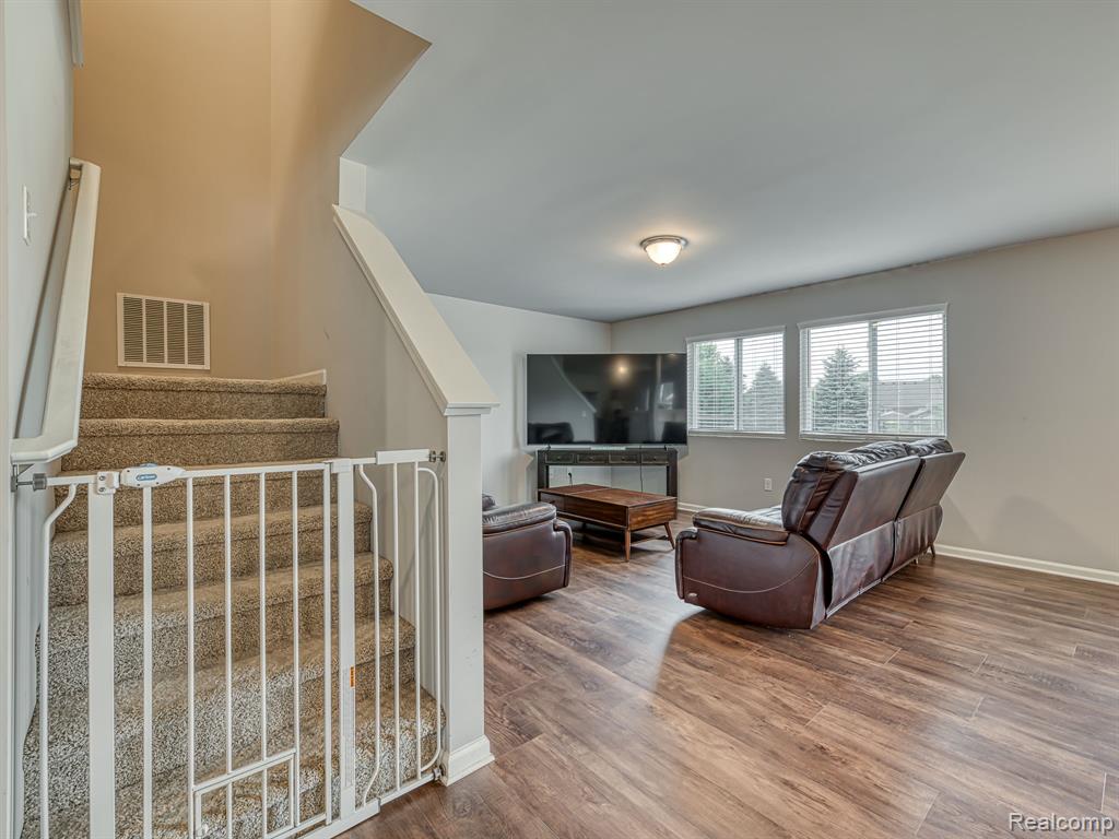 410 Settlers Cove, Tecumseh, MI 49286 — Photo 11
