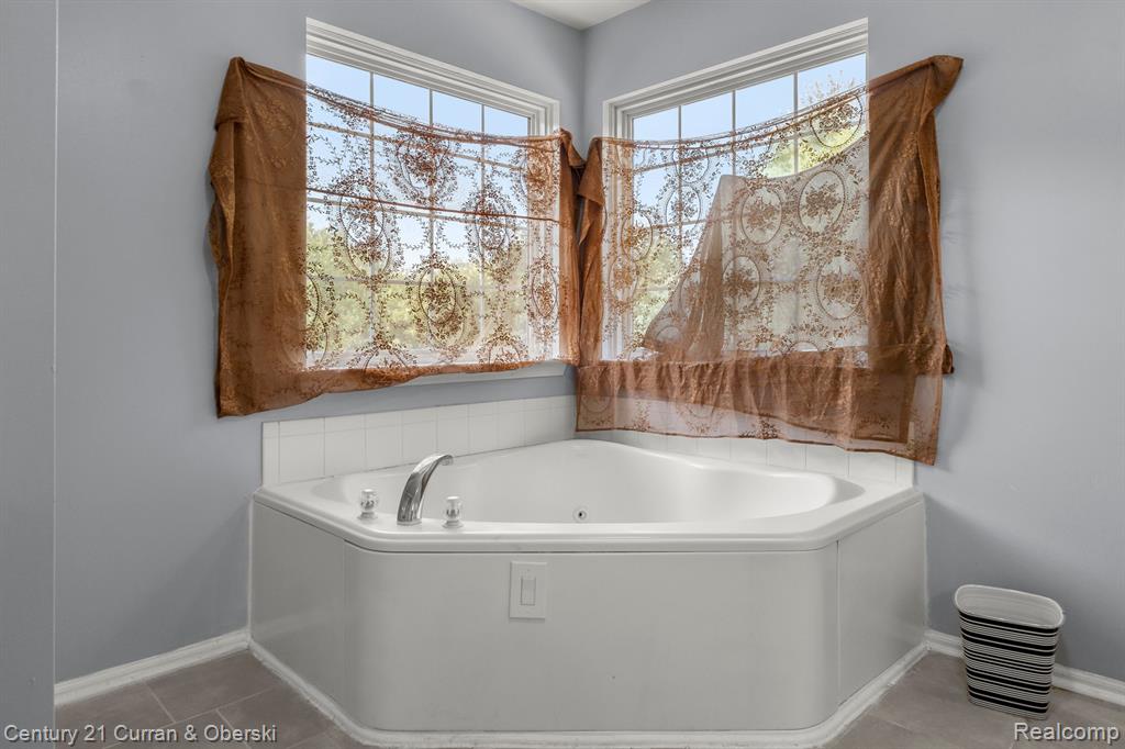 3880 BRIGHTON Lane, Canton, MI 48188 — Photo 33