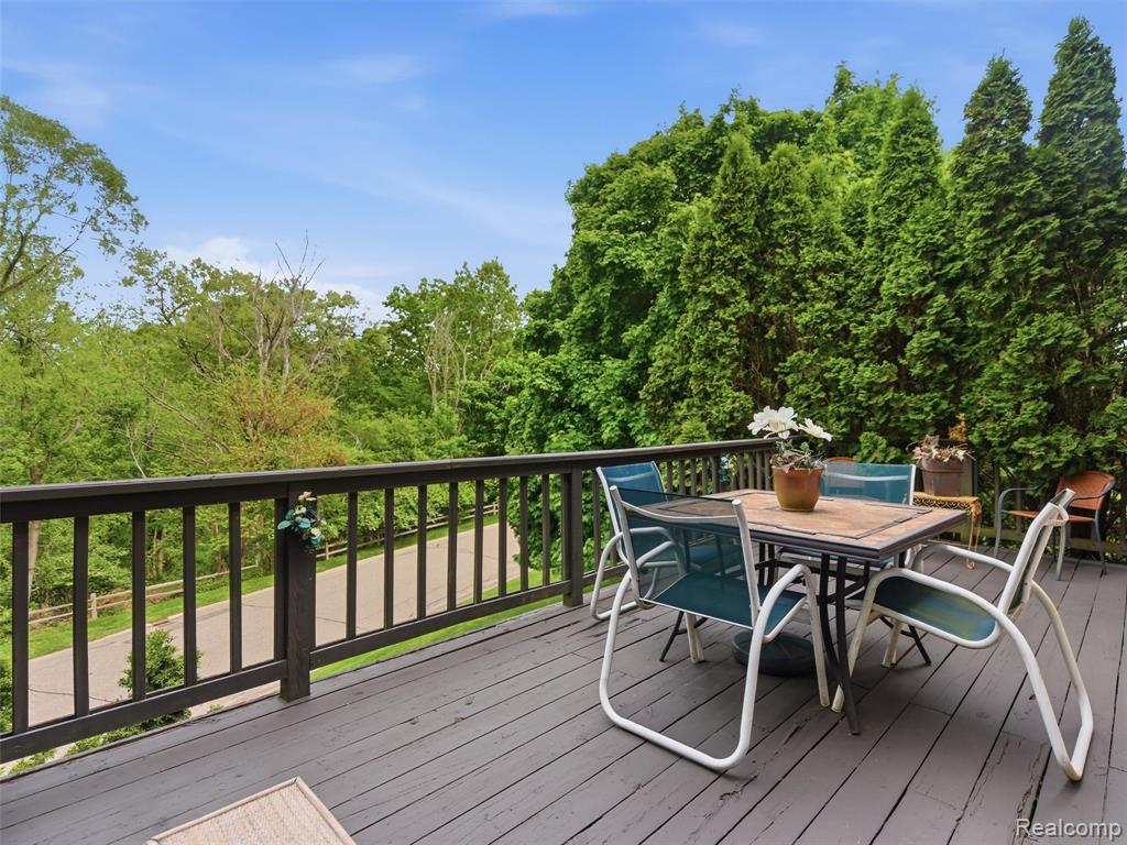 4261 Wabeek Lake Drive S, Bloomfield Hills, MI 48302 — Photo 35