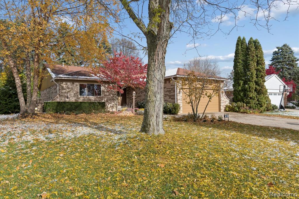 634 Lockport Road, Rochester Hills, MI 48307 — Photo 41