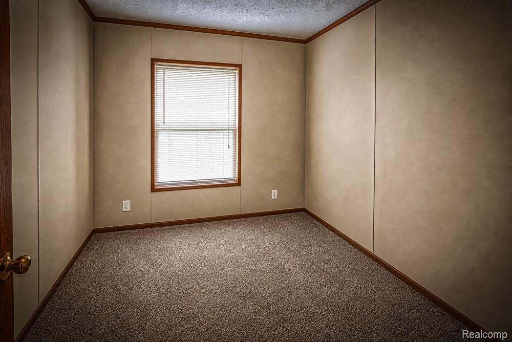 2670 Biscayne Court, Lapeer, MI 48446 — Photo 10