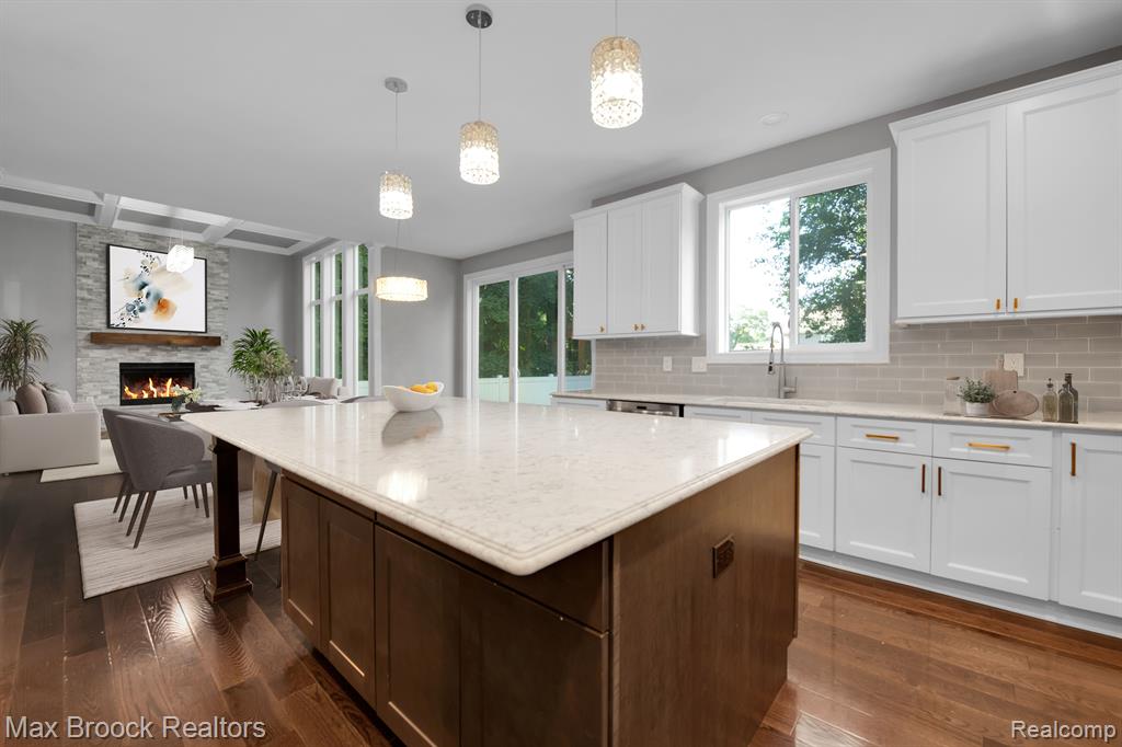 8330 COOLEY LAKE Road, Commerce Twp, MI 48382 — Photo 9