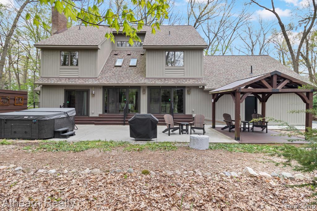 5126 Braddock Court, Brighton, MI 48114 — Photo 6