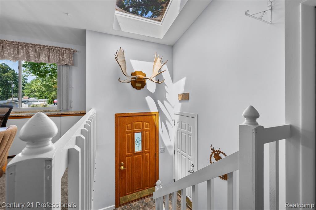 5135 Virgie Lane, West Bloomfield, MI 48324 — Photo 7