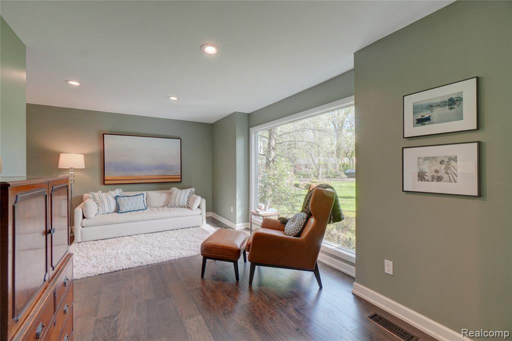 19341 Devonshire Street, Beverly Hills, MI 48025 — Photo 7