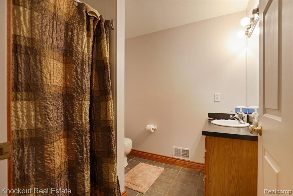 7578 Waters Edge Drive, Vassar, MI 48768 — Photo 42