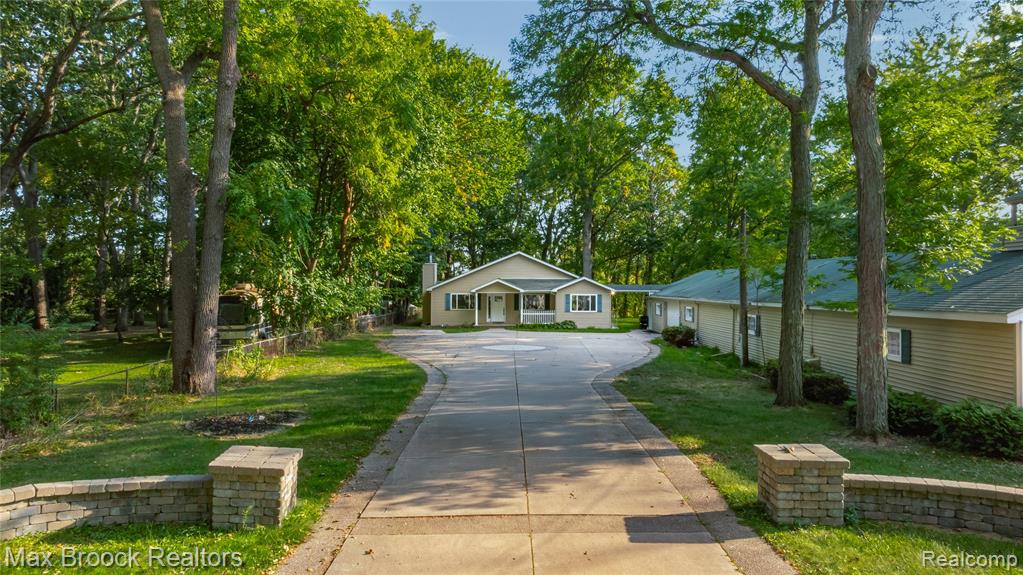 4241 S Shore Street, Waterford, MI 48328 — Photo 5