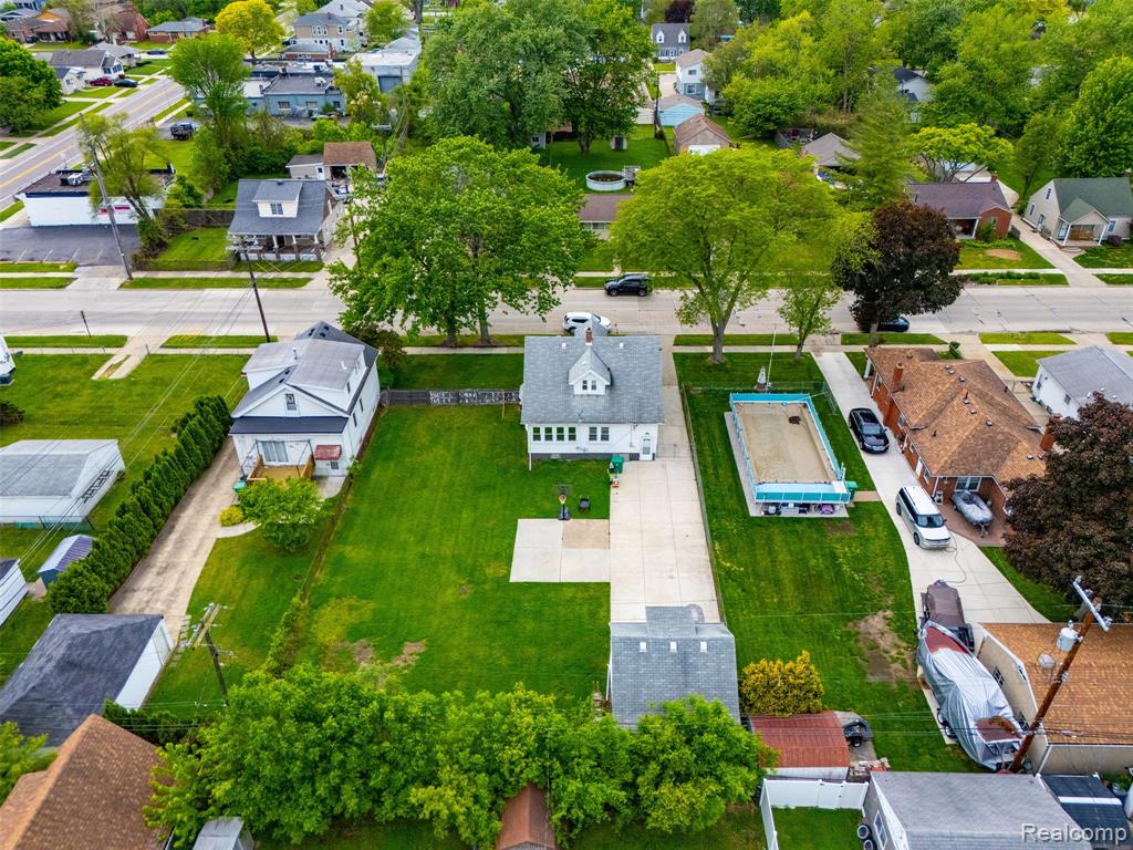 24248 Hayes Avenue, Eastpointe, MI 48021 — Photo 45