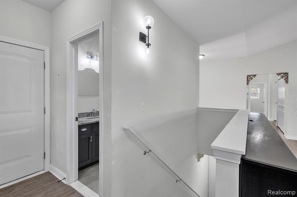 8185 Hidden Cove Court, Grand Blanc, MI 48439 — Photo 25