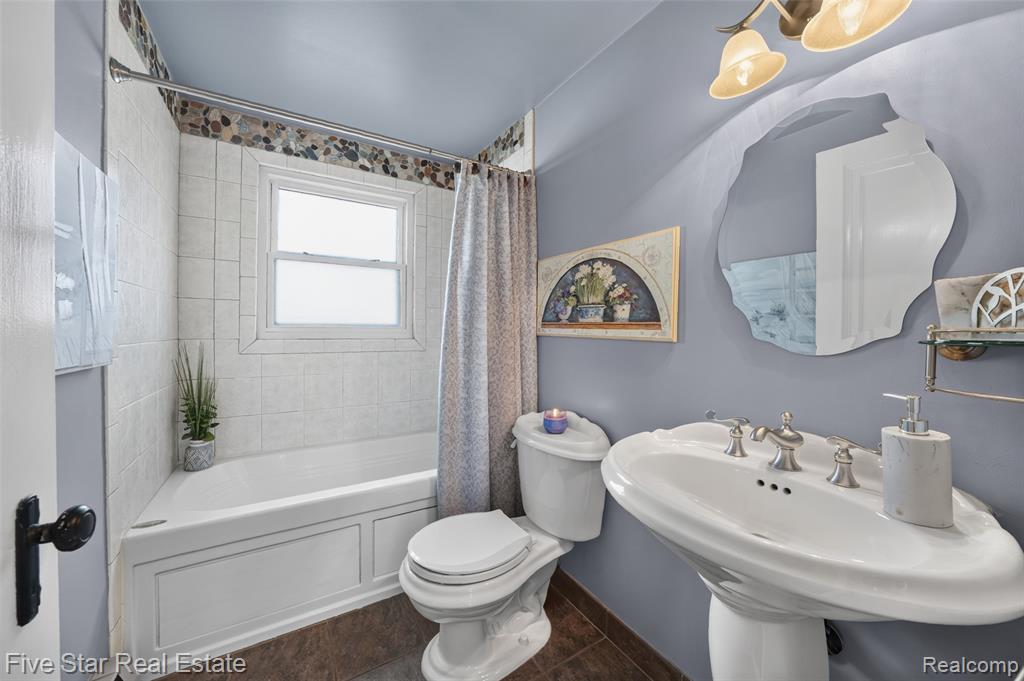 8931 Edgewood Park Drive, Commerce Twp, MI 48382 — Photo 27