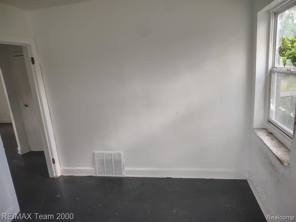 8860 Appoline Street, Detroit, MI 48228 — Photo 29
