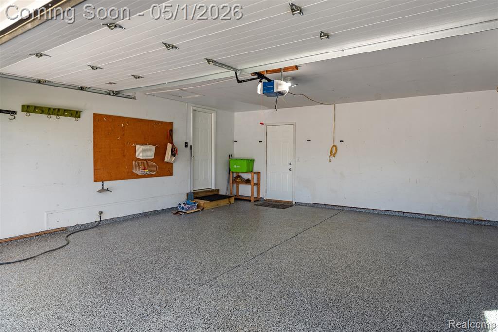 6109 Pebbleshire Drive, Grand Blanc, MI 48439 — Photo 38