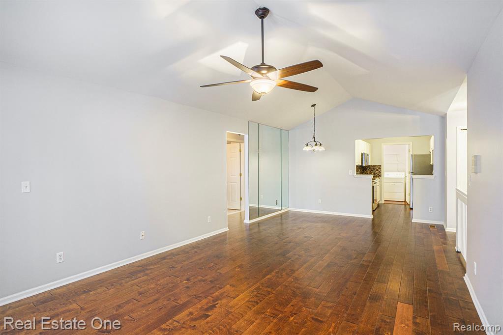 44882 Marigold Drive, Sterling Heights, MI 48314 — Photo 2