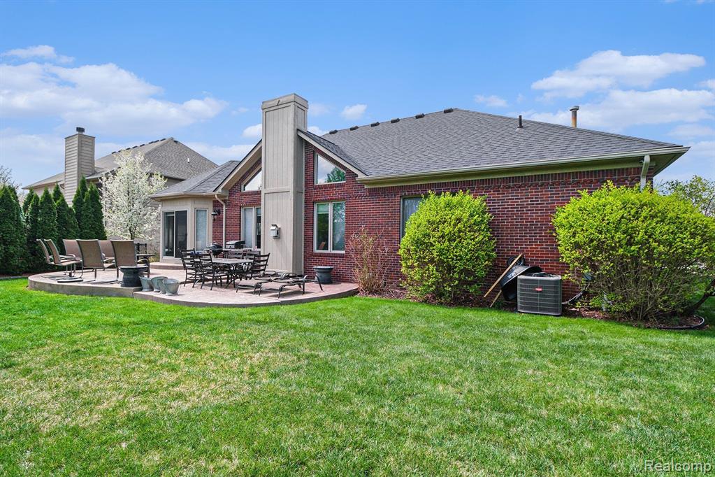 56188 SAINT ANDREWS Drive, Macomb, MI 48042 — Photo 22