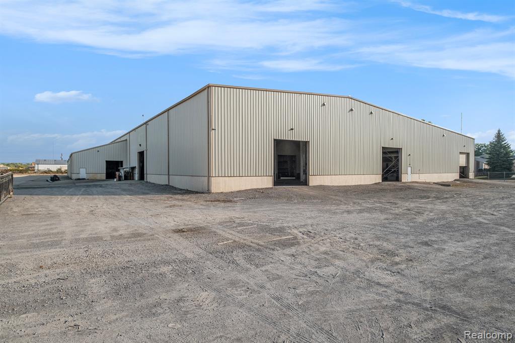 4072 Flint Asphalt Drive, Burton, MI 48529 — Photo 44