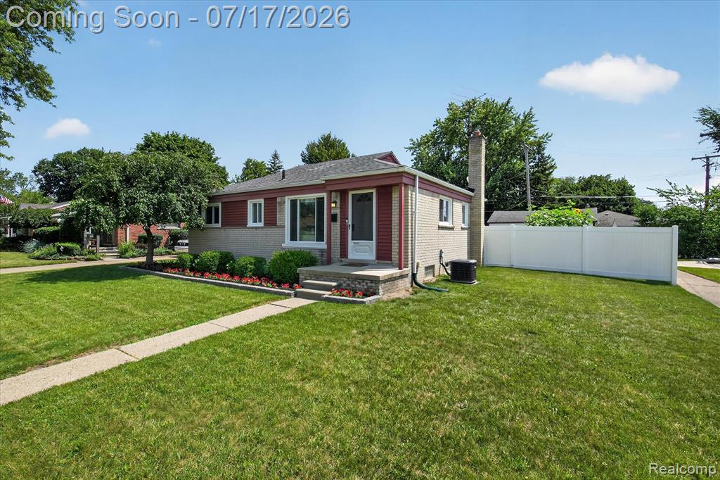 11014 Garden Street, Livonia, MI 48150