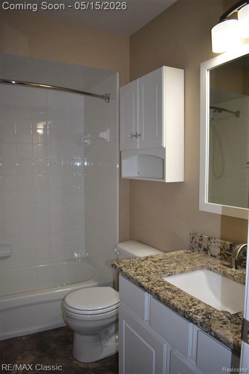 436 BOARDWALK Drive, Walled Lake, MI 48390 — Photo 12