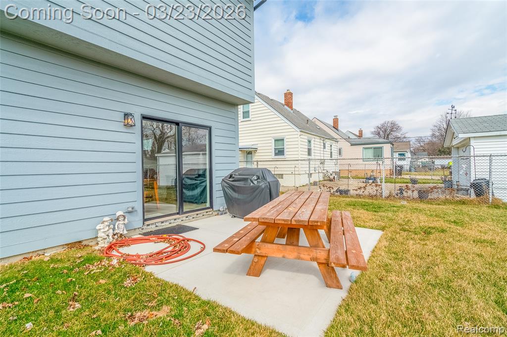 25800 Groveland, Roseville, MI 48066 — Photo 8