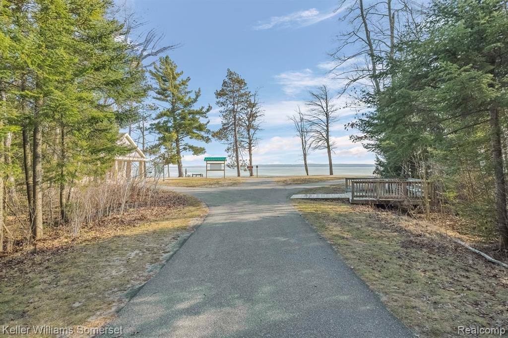 428 CRYSTAL Lane, Roscommon, MI 48653 — Photo 42