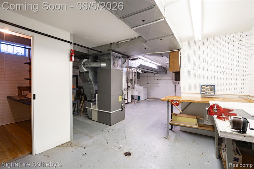 274 Hillcrest Avenue, Grosse Pointe, MI 48236 — Photo 37