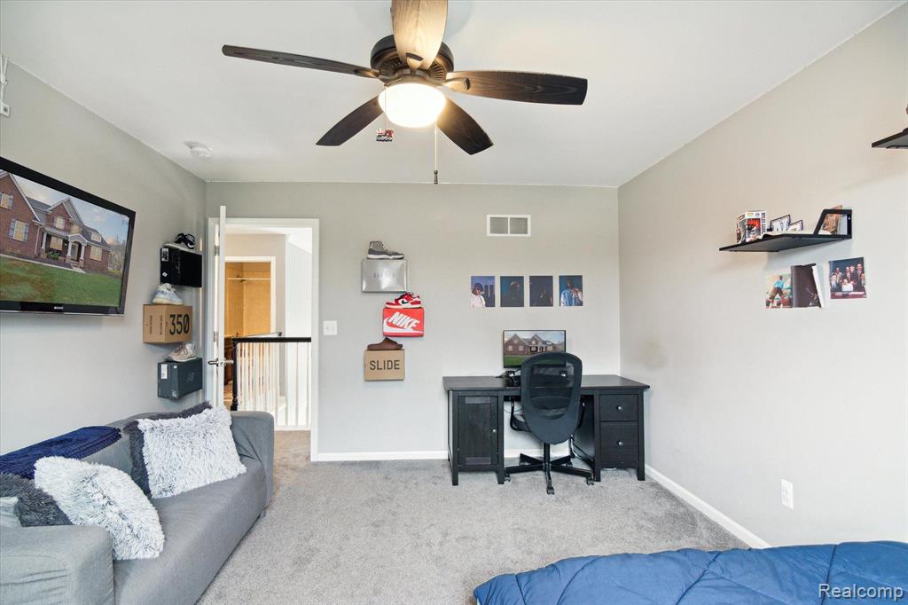 571 HUDSON Circle, South Lyon, MI 48178 — Photo 38