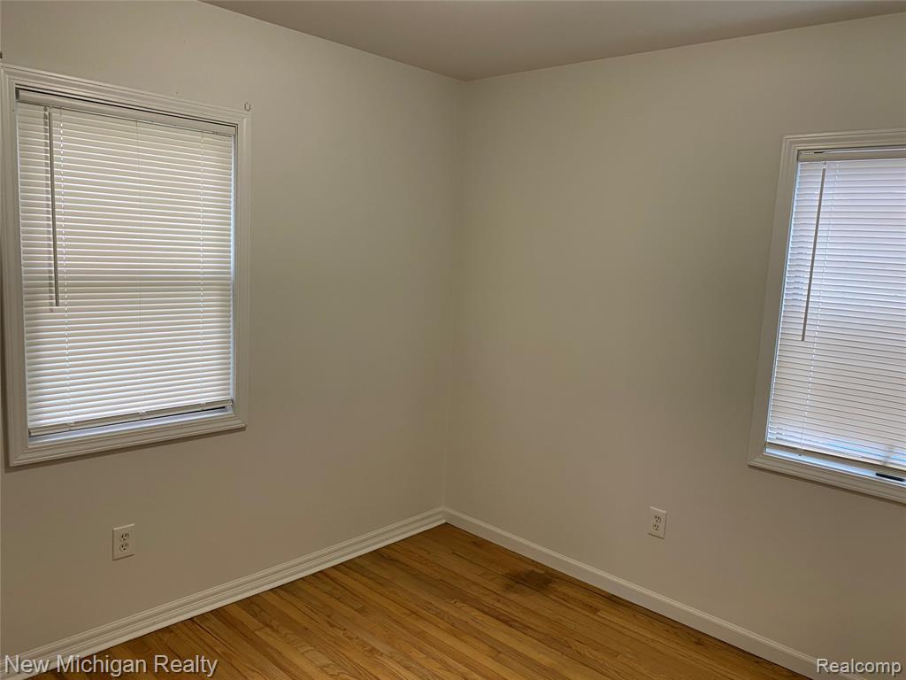 5659 CLIPPERT Street, Dearborn Heights, MI 48125 — Photo 18