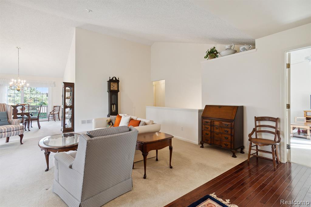 39784 GLENVIEW, Northville, MI 48168 — Photo 10