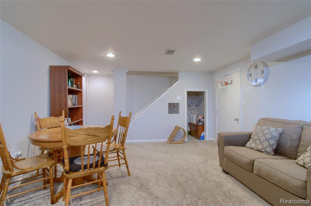 8650 Buffalo Drive, Commerce Twp, MI 48382 — Photo 30