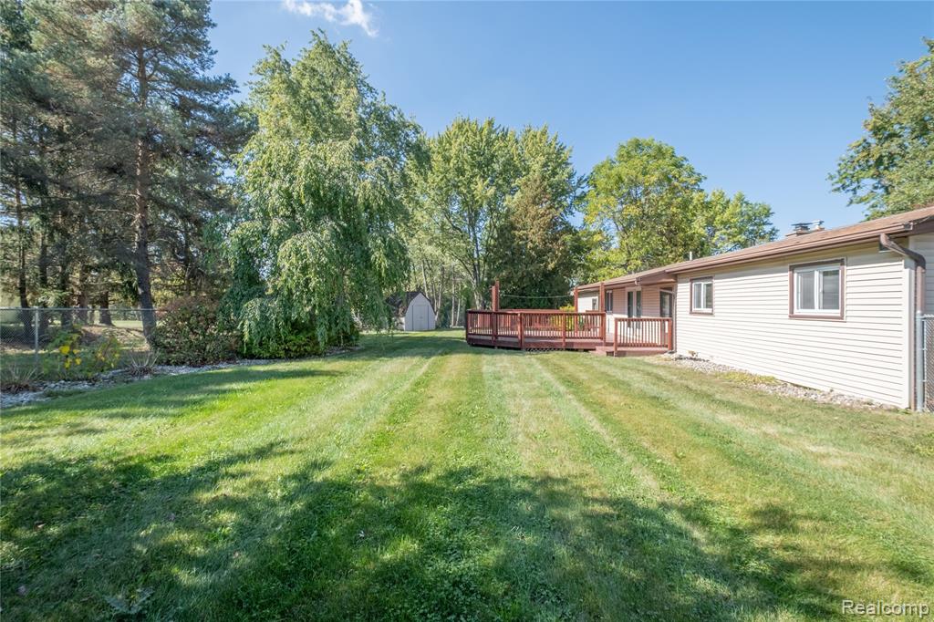 9336 E Bristol Road, Davison, MI 48423 — Photo 17