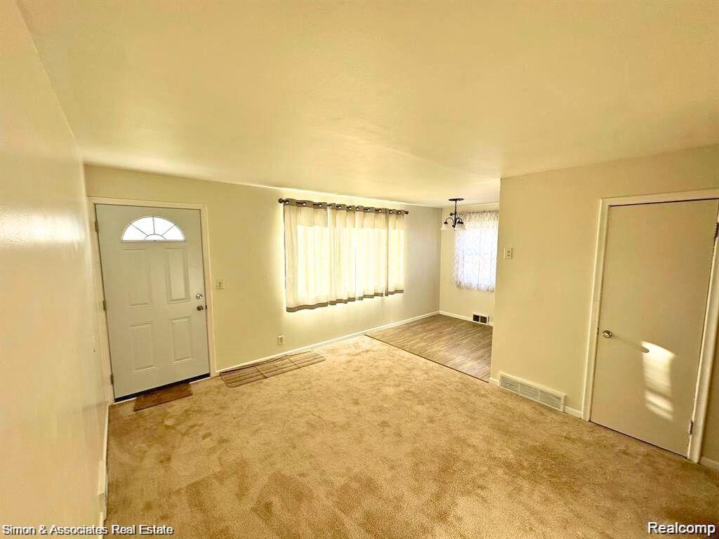 2439 STIEBER Street, Westland, MI 48186 — Photo 4