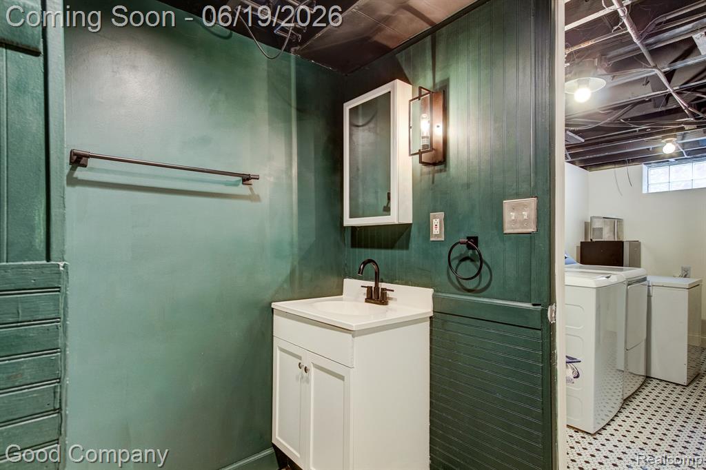 4246 Elmwood Avenue, Royal Oak, MI 48073 — Photo 31