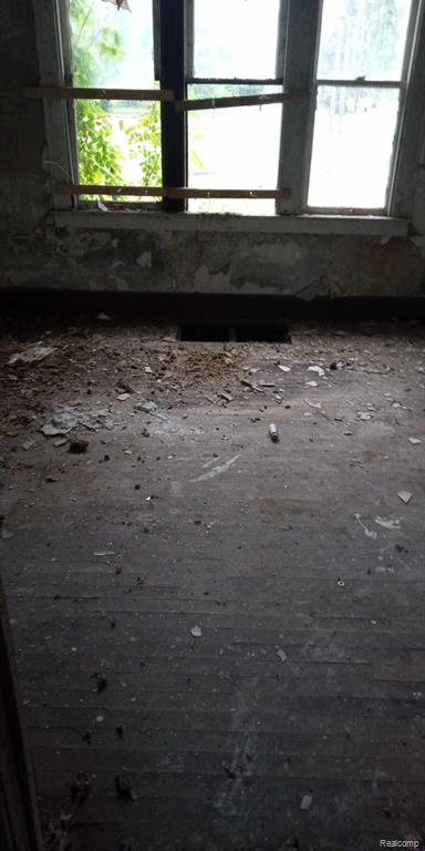 13832 PINEWOOD Street, Detroit, MI, 48205