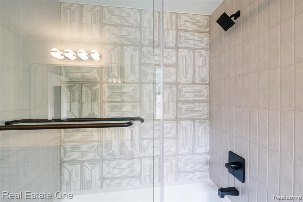 5584 N Adams Way, Bloomfield Hills, MI 48302 — Photo 42