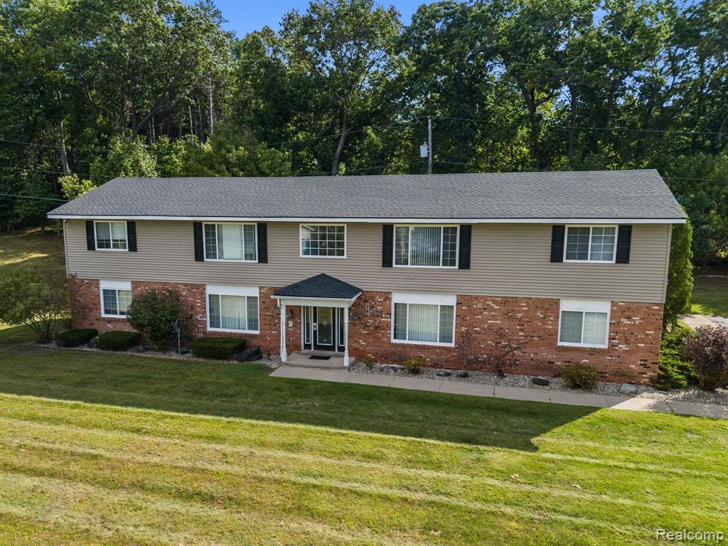 96 Village Court, Ortonville, MI 48462 — Photo 2