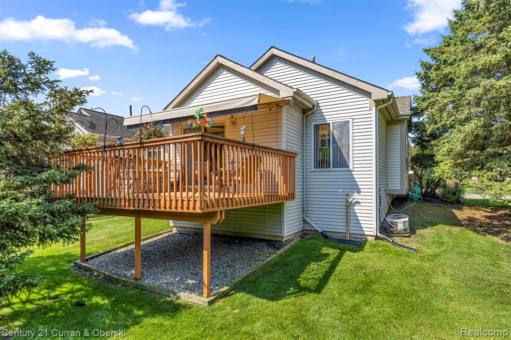 698 Ravencrest Lane, Westland, MI — Photo 42