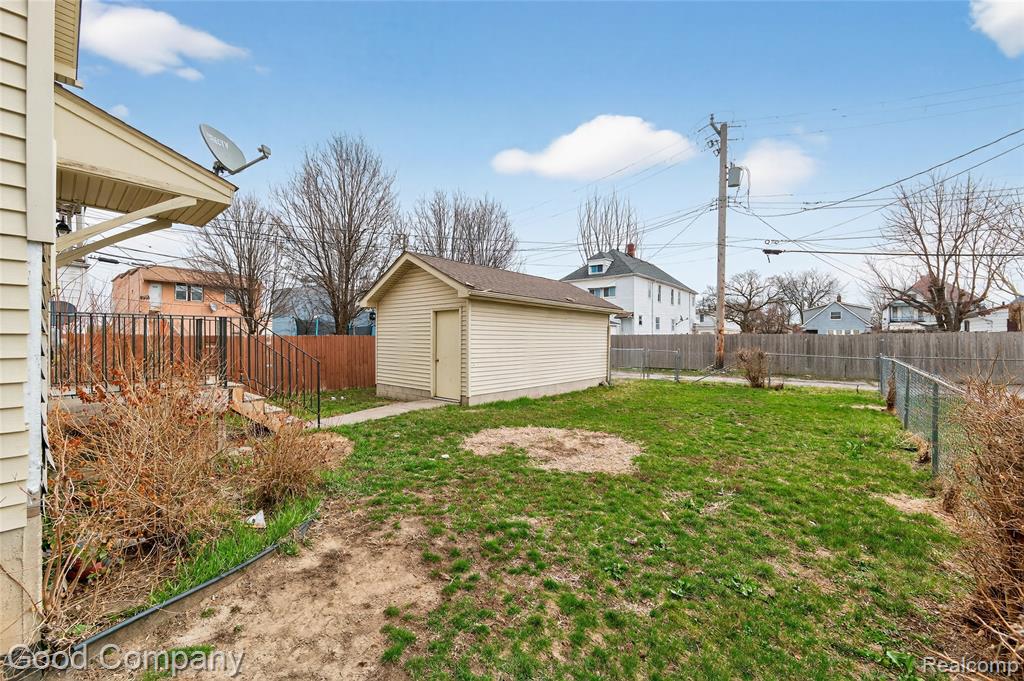 2470 Andrus Street, Hamtramck, MI 48212 — Photo 42