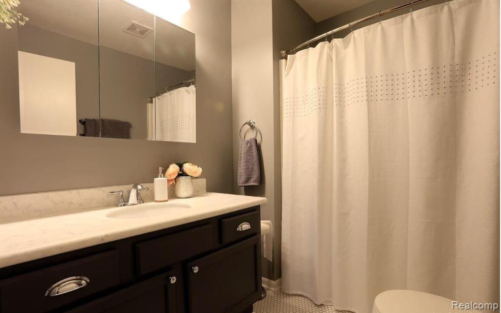 45977 Tallgrass Court, Belleville, MI 48111 — Photo 10