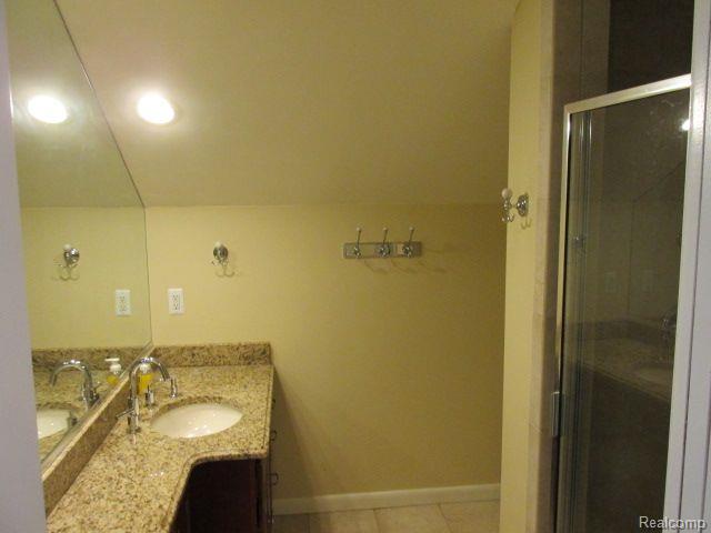 1915 LANCASTER Street, Grosse Pointe Woods, MI 48236 — Photo 8