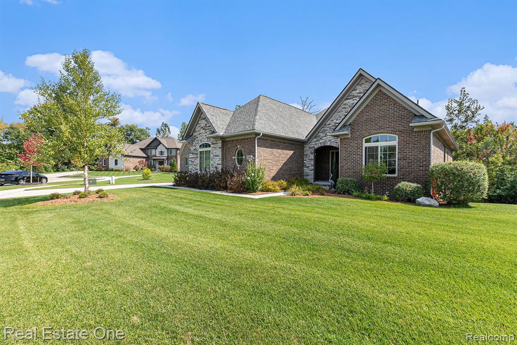 5409 ABERDEEN Court, Clarkston, MI 48348 — Photo 33