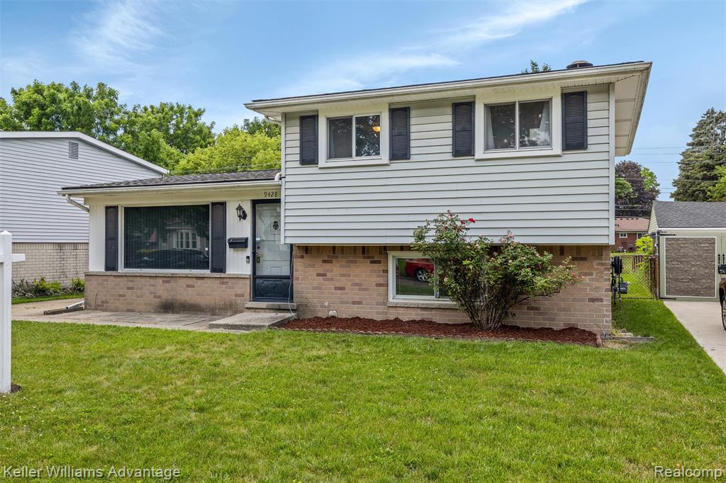 9428 Oak Street, Taylor, MI 48180 — Photo 2