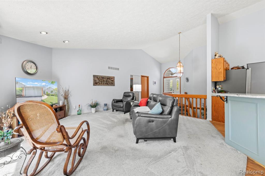 6687 Ridgeview Drive, Clarkston, MI — Photo 14