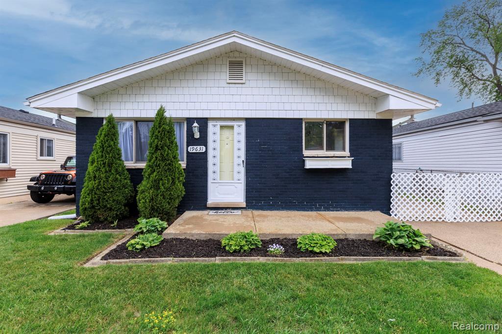 19631 Macel Street, Roseville, MI 48066 — front exterior