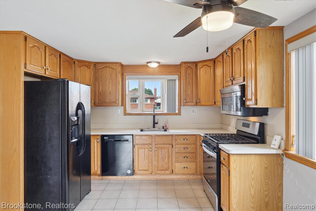 6510 CADILLAC Street, Garden City, MI — Photo 20