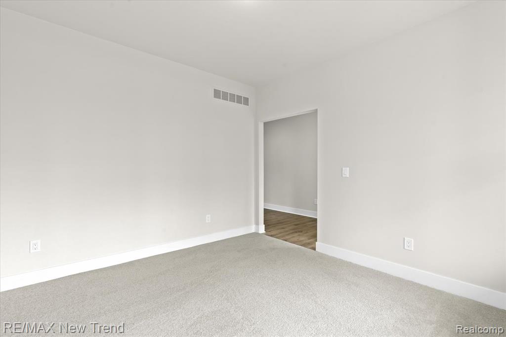 3022 E Theodore Street, Wixom, MI 48393 — Photo 17