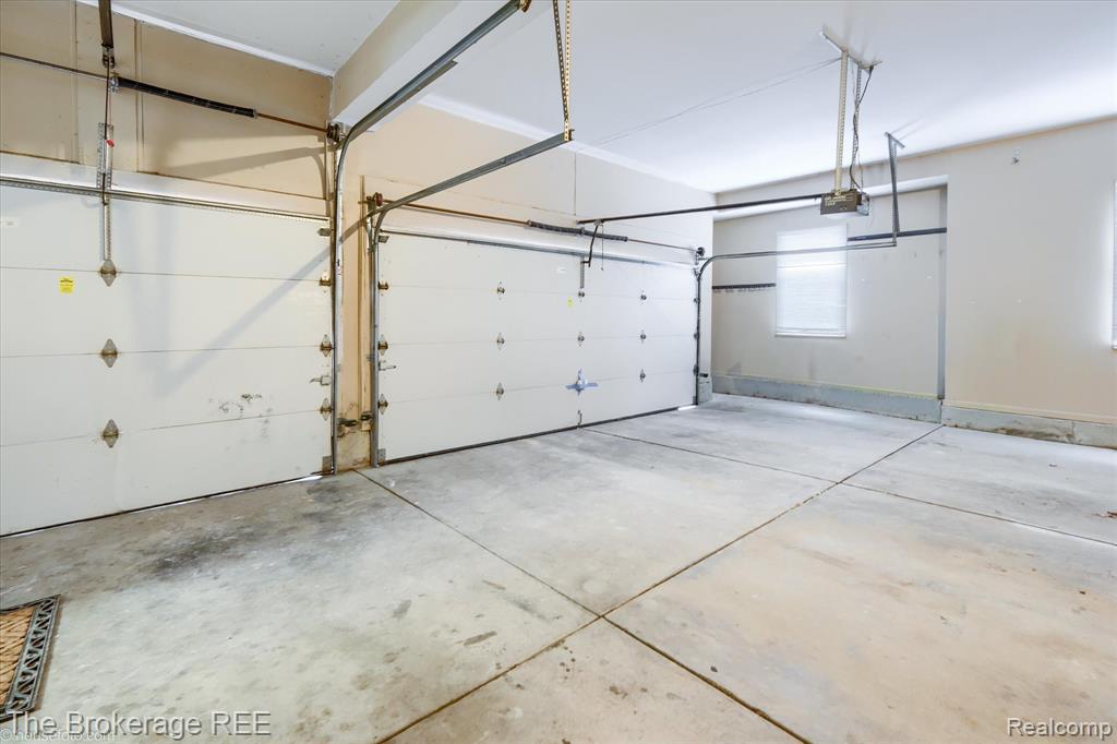 5475 Woodfield Parkway, Grand Blanc, MI 48439 — Photo 94