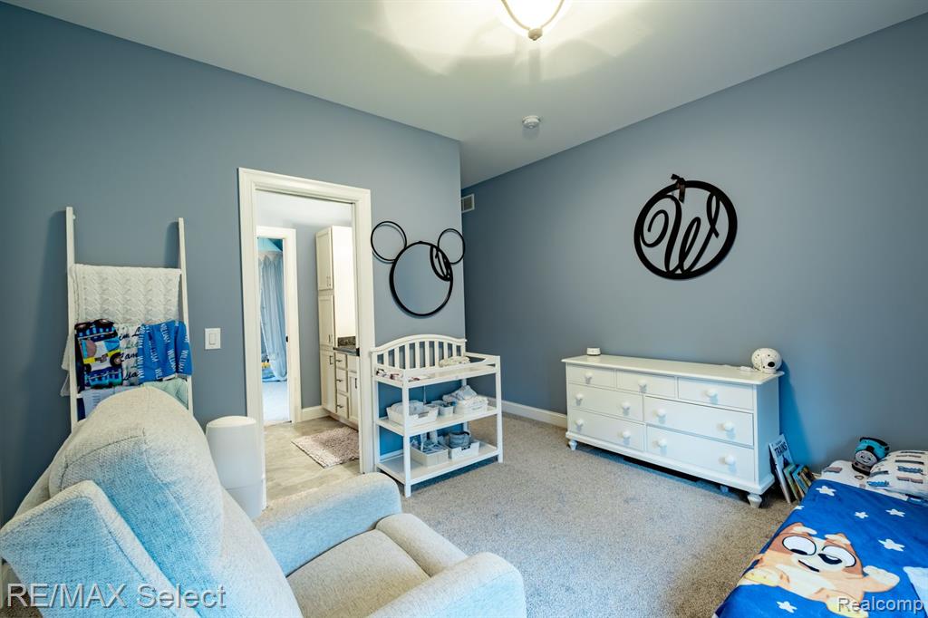 9388 MCMULLEN Circle, Fenton, MI 48430 — Photo 28