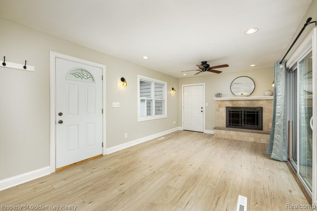 609 W Crane Street, Howell, MI 48843 — Photo 14