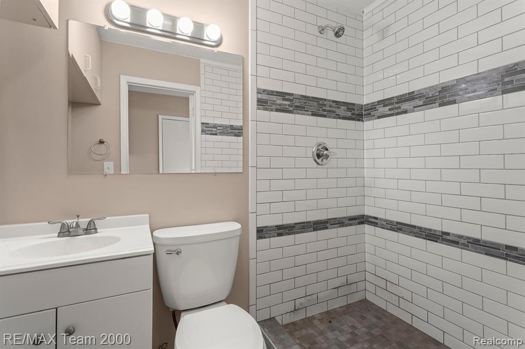 47461 VANKER Avenue, Shelby Twp, MI 48317 — Photo 30