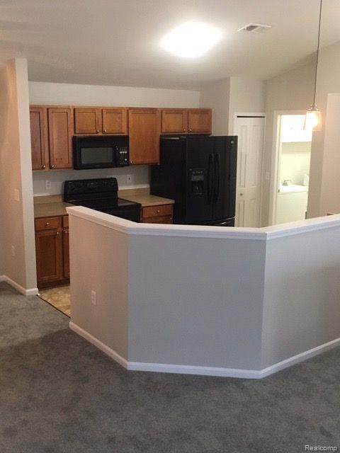 4094 HAMPTON RIDGE Boulevard, Howell, MI 48843 — Photo 8