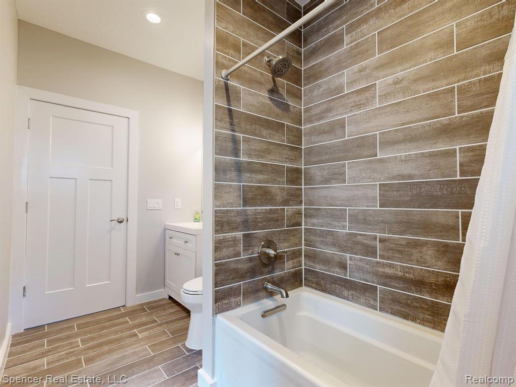 615 Dunleavy Drive, Highland, MI 48356 — Photo 20